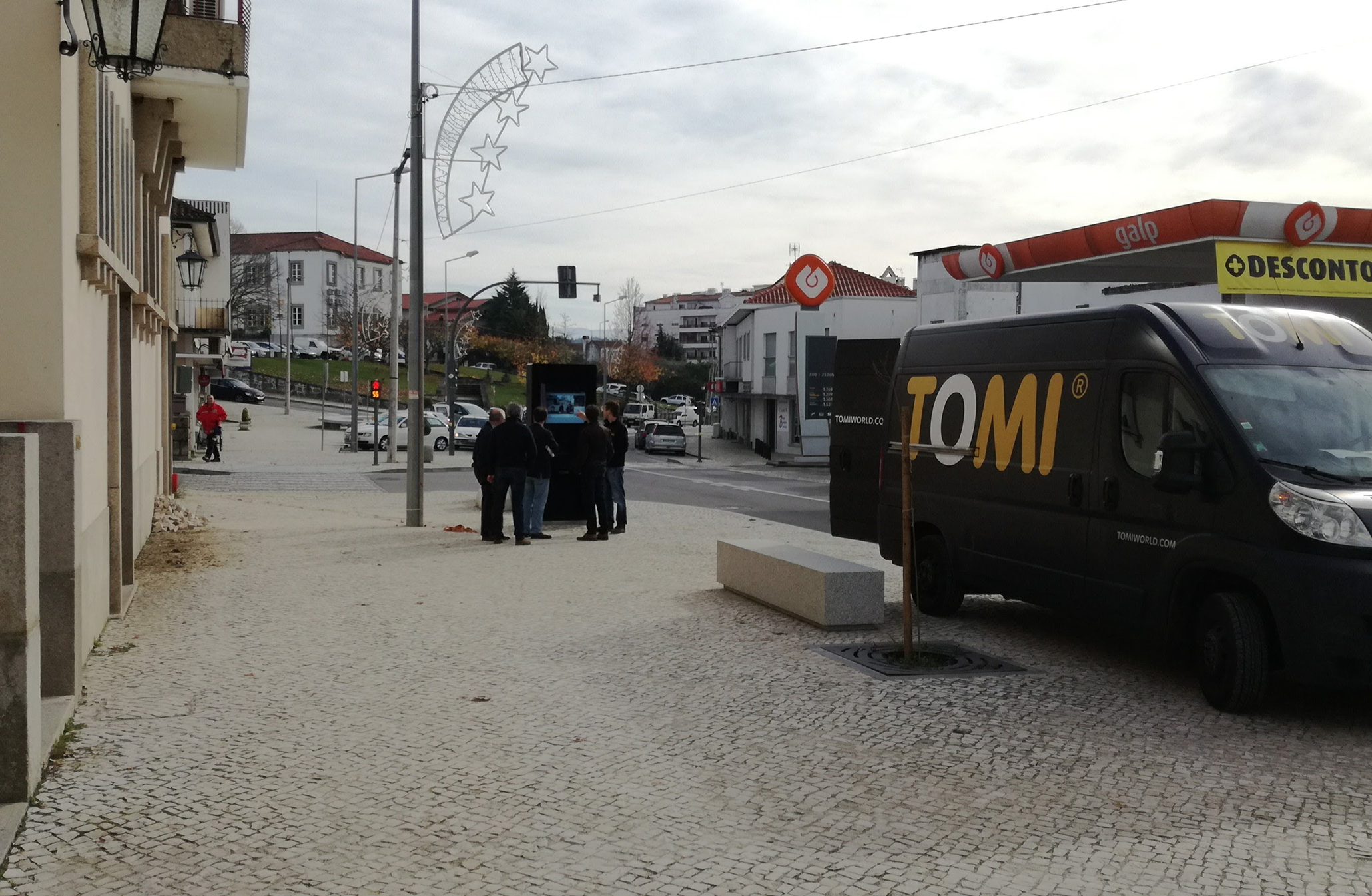 TOMI self-sustaining network
